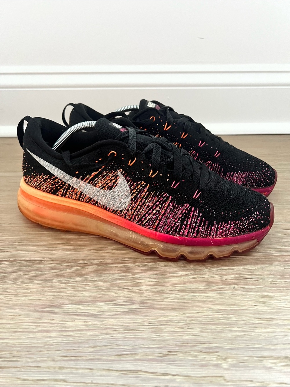 Rare Nike Flyknit Air Max Multi-Color Women Size 9.5